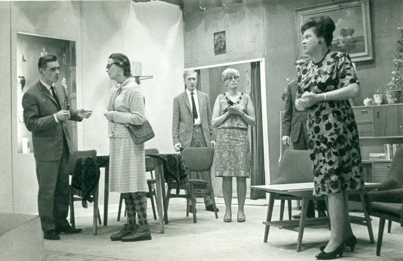 23a met v.l.n.r. Nico Luttik, Annie Keff-May, Mart van t Veer, Guus Reyne, Joop Dirksen, Nel Hagemeyer-van t Veer